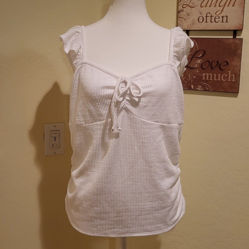 The General Good Ladies Ribbed White Top size XL-NWOT
